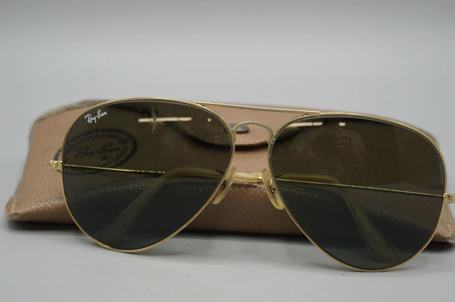 👓 A Ray-Ban Man: Three Generations of Aviators - From Abbu's Gift to My Kid's Tradition and the Iconic Aviators 1