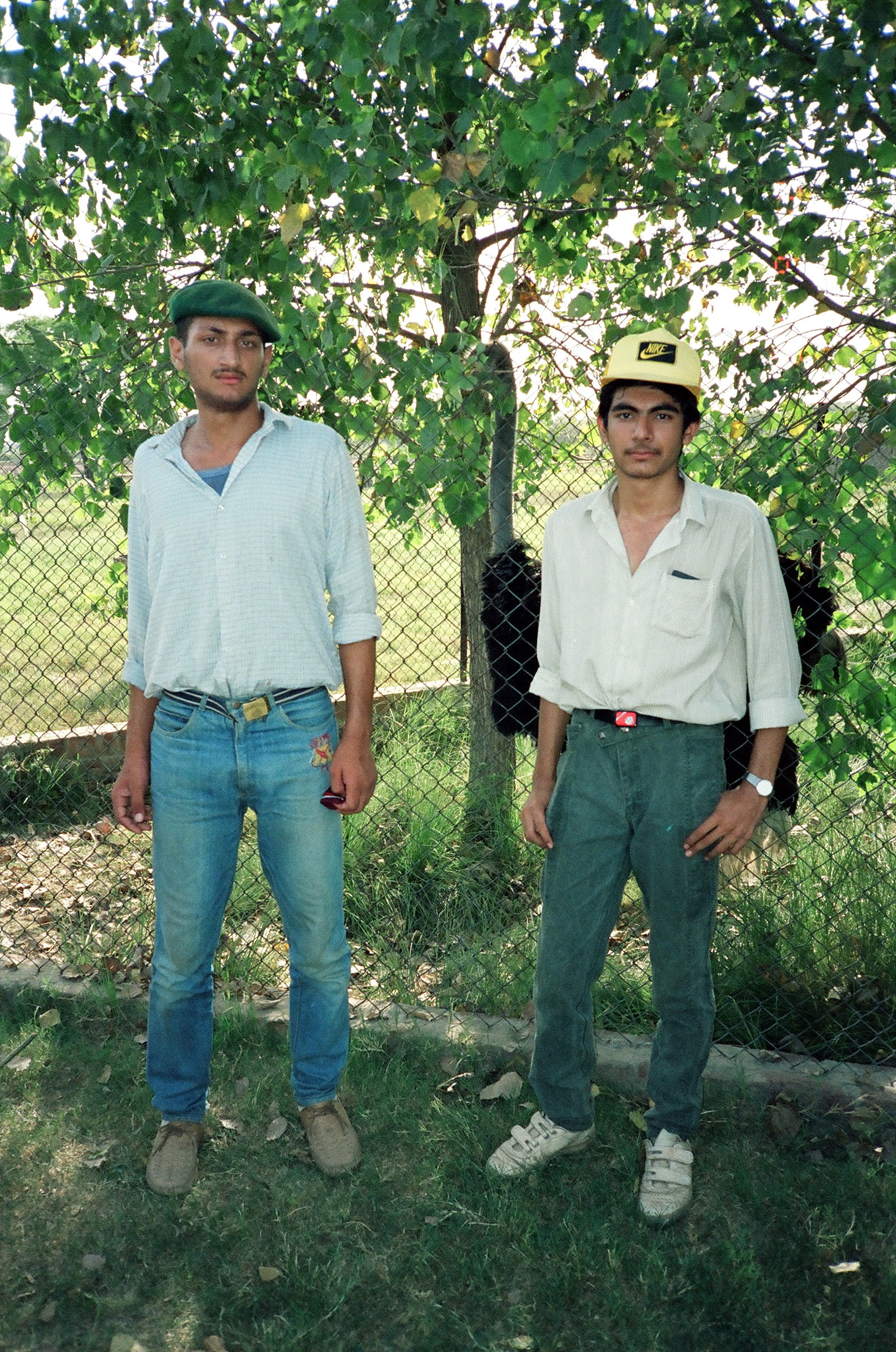 🛤️ Mehboob, Aamir & Wasi: The 10-Mile Walk - Trekking the Railway Tracks Back to Lahore 9